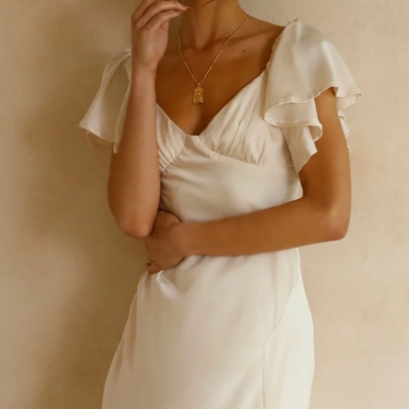 Billy J Dresses & Skirts - NWT Billy J Louisa Ivory Dress